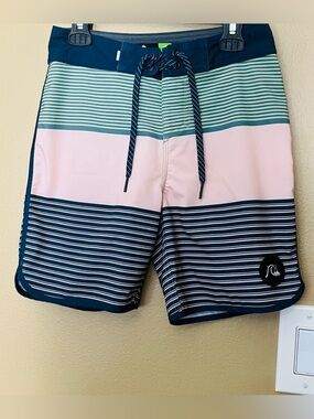 QUIKSILVER ~ Little Kid - size 8 (years) Sport Summer Short Pants Multicolor